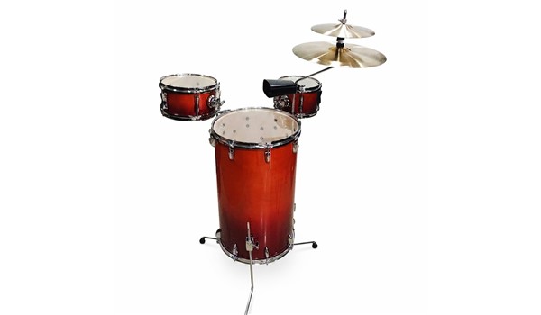 BATERIA TREVOR 3 PZ COCTAIL CON PLATILLOS Y BANQUETA