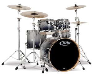 BATERIA PDP 5 PIEZAS CONCEPT SERIES MAPLE CON HIERROS INCLUIDOS